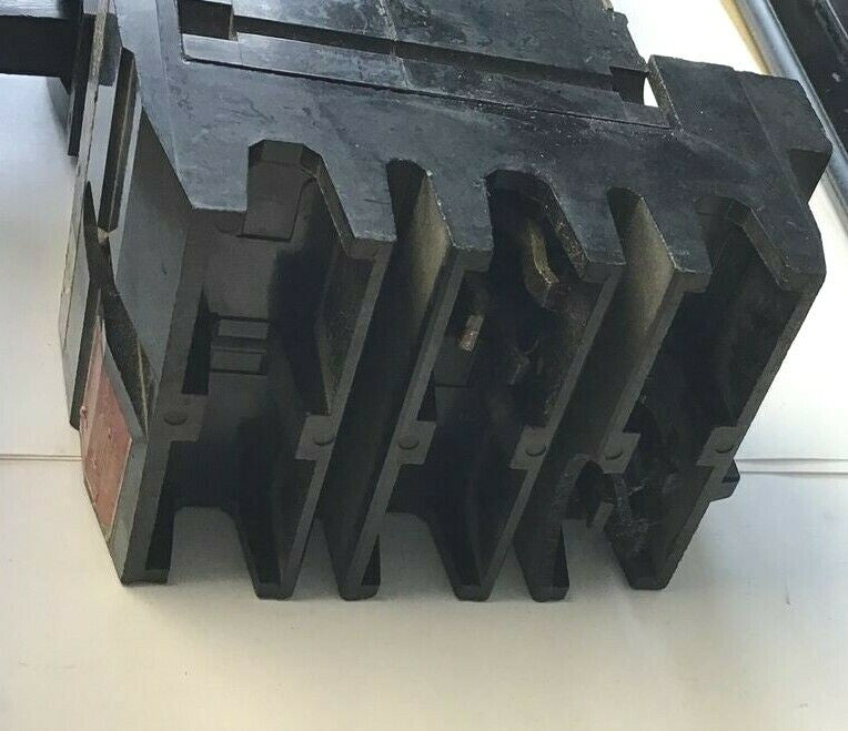 SQUARE D FA22015BC CIRCUIT BREAKER 15AMP 2POLE 240VAC/250VAC 7