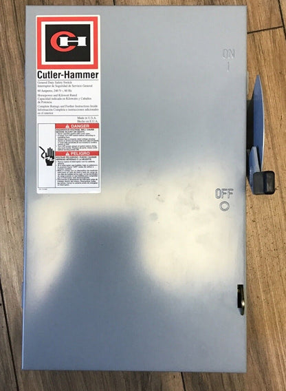 CUTLER HAMMER DG222NGB GENERAL DUTY SAFETY SWITCH 60A 240V INDOOR2