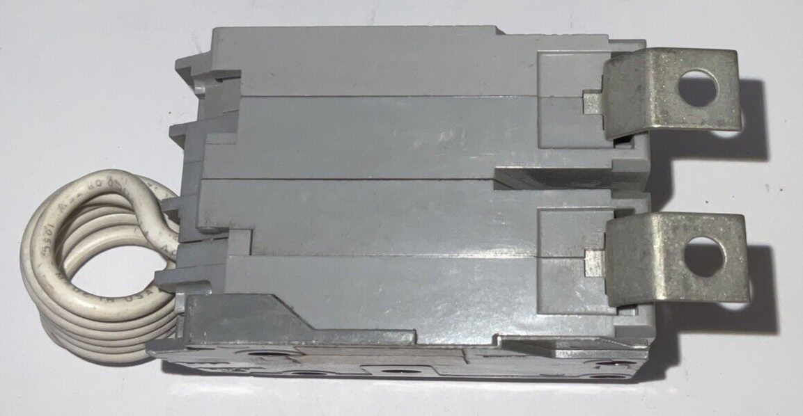 CUTLER HAMMER QBHGF2020 CIRCUIT BREAKER 120/240VAC 2POLE5