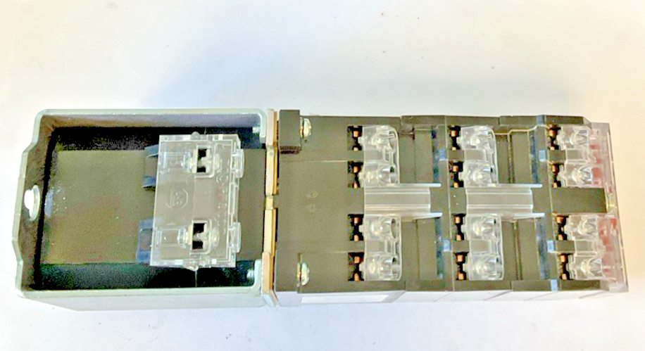 ALLEN BRADLEY 700S-DCPK1020Z24 SAFETY RELAY SER.E 600VAC11