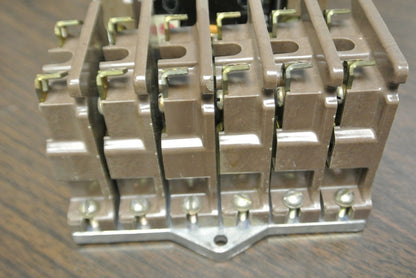 CLARK 5U8-76 / RELAY BUL. 7305 TYPE PM / 8 N.O. / 110-120V COIL / NEW SURPLUS4