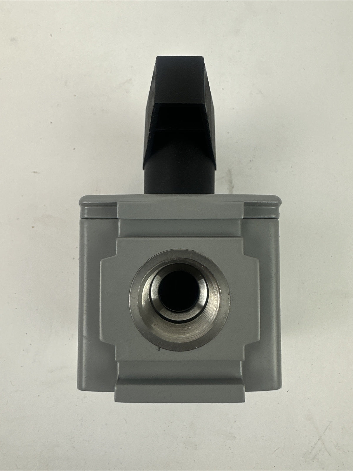 PARKER P32VB94LBNN BALL VALVE 1/2 NPT5