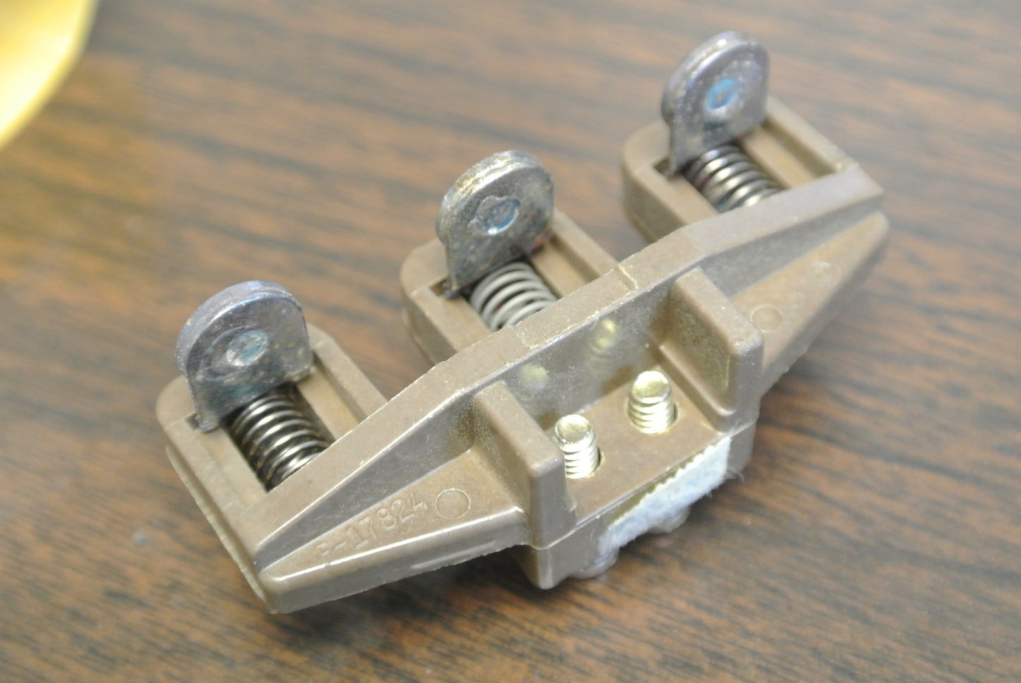 A-B X-177362 CROSS BAR ASSEMBLY / 30A / 3 N.O. / REFRIGERATION STARTER / NEW0