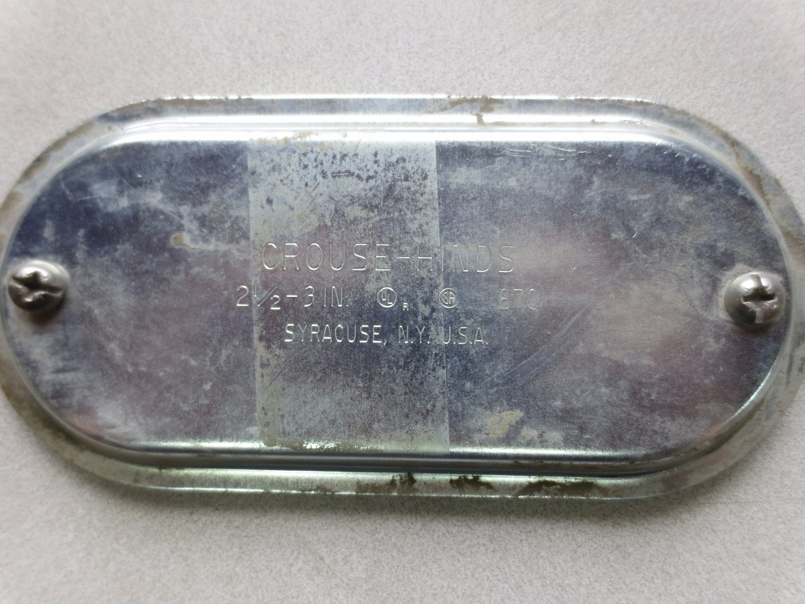 CROUSE-HINDS LB777 CONDULET OUTLET BOX, 2-1/2" + 870 COVER (NO GASKET) NEW SURPL5