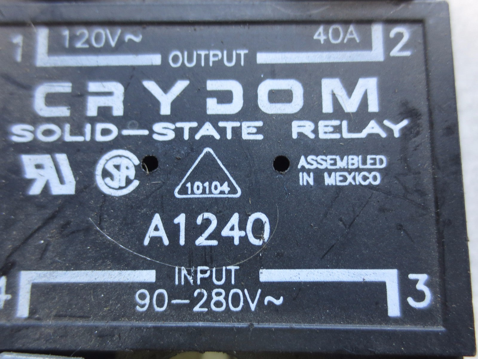 CRYDOM A1240 SOLID STATE RELAY - input 90-280V, output 120V. 40A1