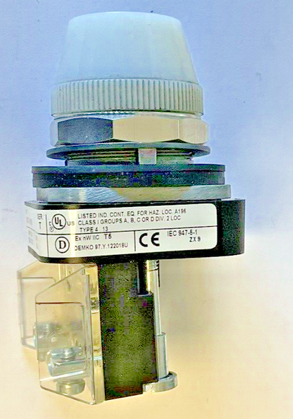 ALLEN BRADLEY 800T-QH10W PILOT LIGHT SER.T 120VDC/DC3