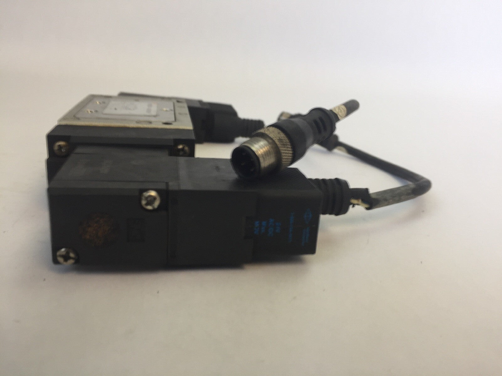SMC VFS3220-DUJ01591 SOLENOID VALVE 24VDC4