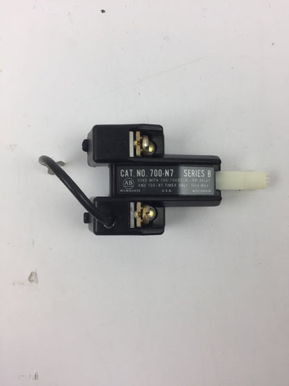 ALLEN BRADLEY 700-N7 MANUAL ACTUATOR TYPE R-RM-RT-RTR RELAY1