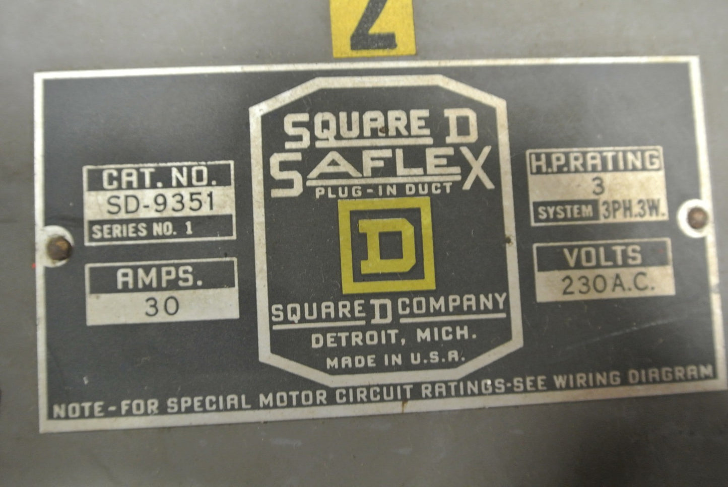 SQUARE D SD-9351 - SAFLEX FUSIBLE PLUG-IN DUCT / BUS PLUG - 230V, 30A, 3P, 3W1