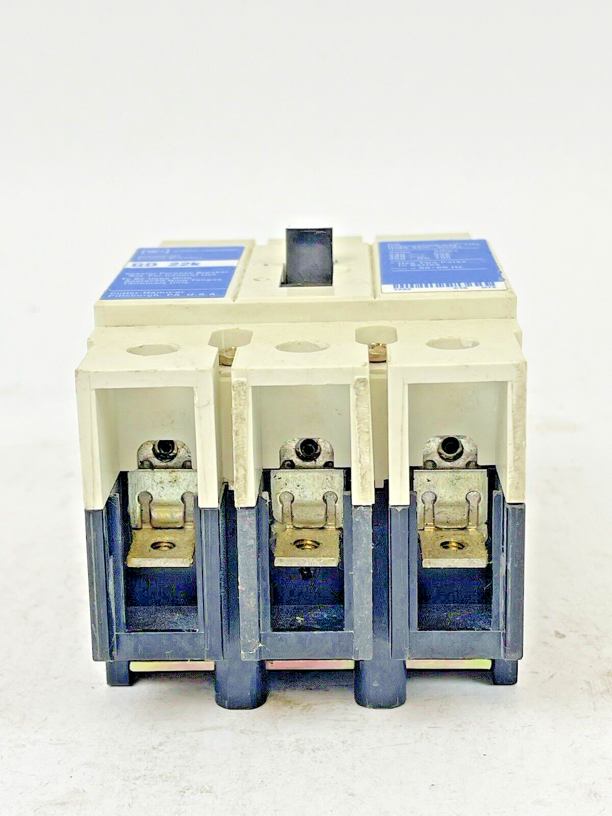 CUTLER-HAMMER - GD3035 - INDUSTRIAL CIRCUIT BREAKER - 3 POLE, 35 AMP, 480 V6