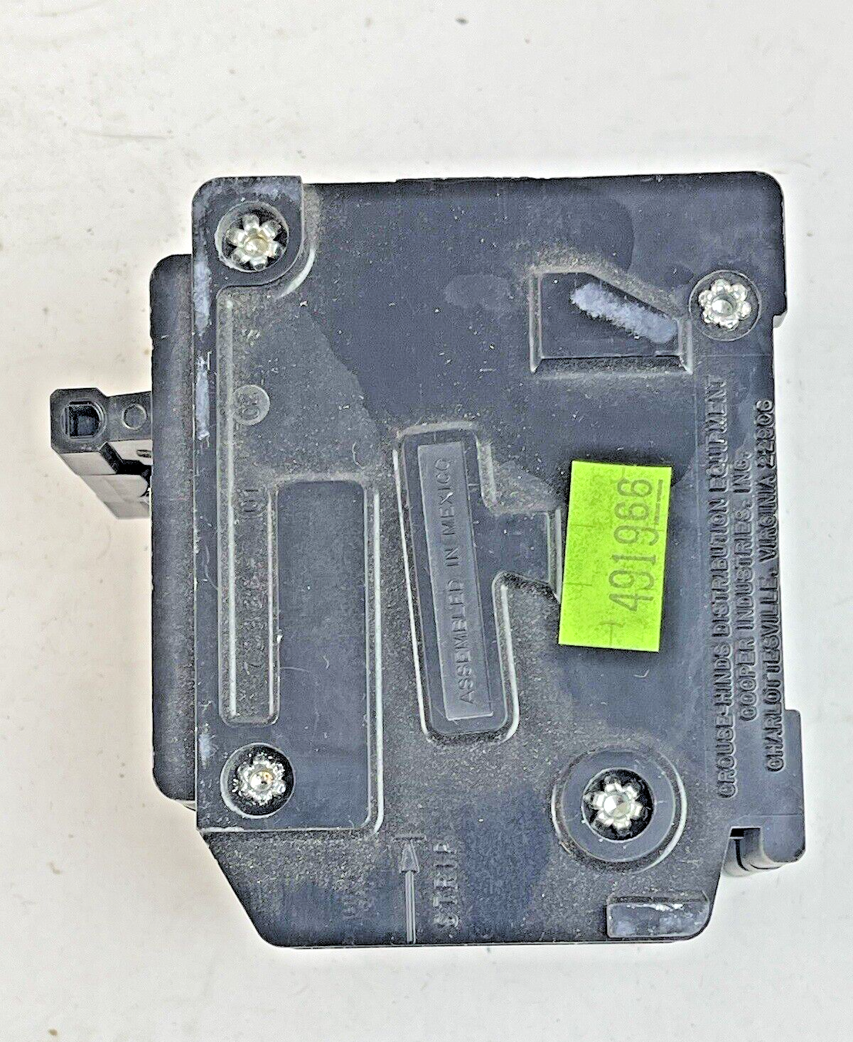 CROUSE-HINDS *BOX OF 1* - MP225 - 2 POLE, 25 A, 240 VAC CIRCUIT BREAKER3