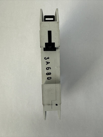 EATON WMZT1D08 CIRCUIT BREAKER 8A 277VAC 1POLE (LOT OF 5)4