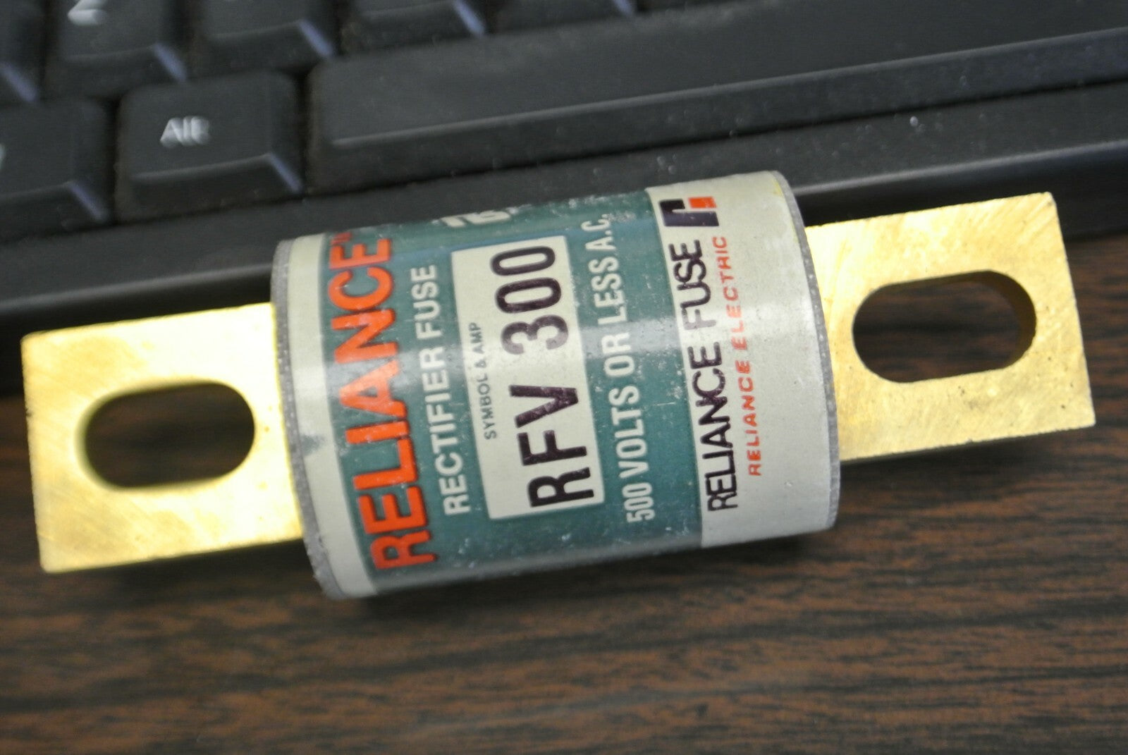 RELIANCE RFV300 RECTIFIER FUSES / 500V / 300A / NEW SURPLUS / EACH0