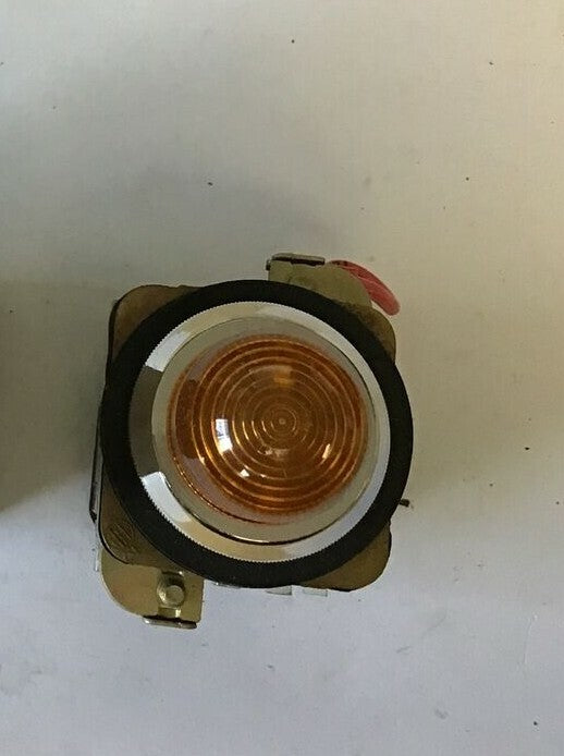 TELEMECANIQUE XB2-MY105 PUSH BUTTON LIGHT 600VAC2