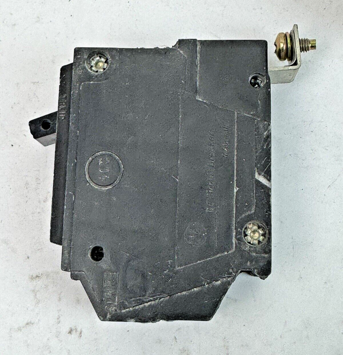 GE *LOT OF 3* - THQB120 - CIRCUIT BREAKERS - 1 POLE, 20 A, 240 VAC, TYPE THQB6