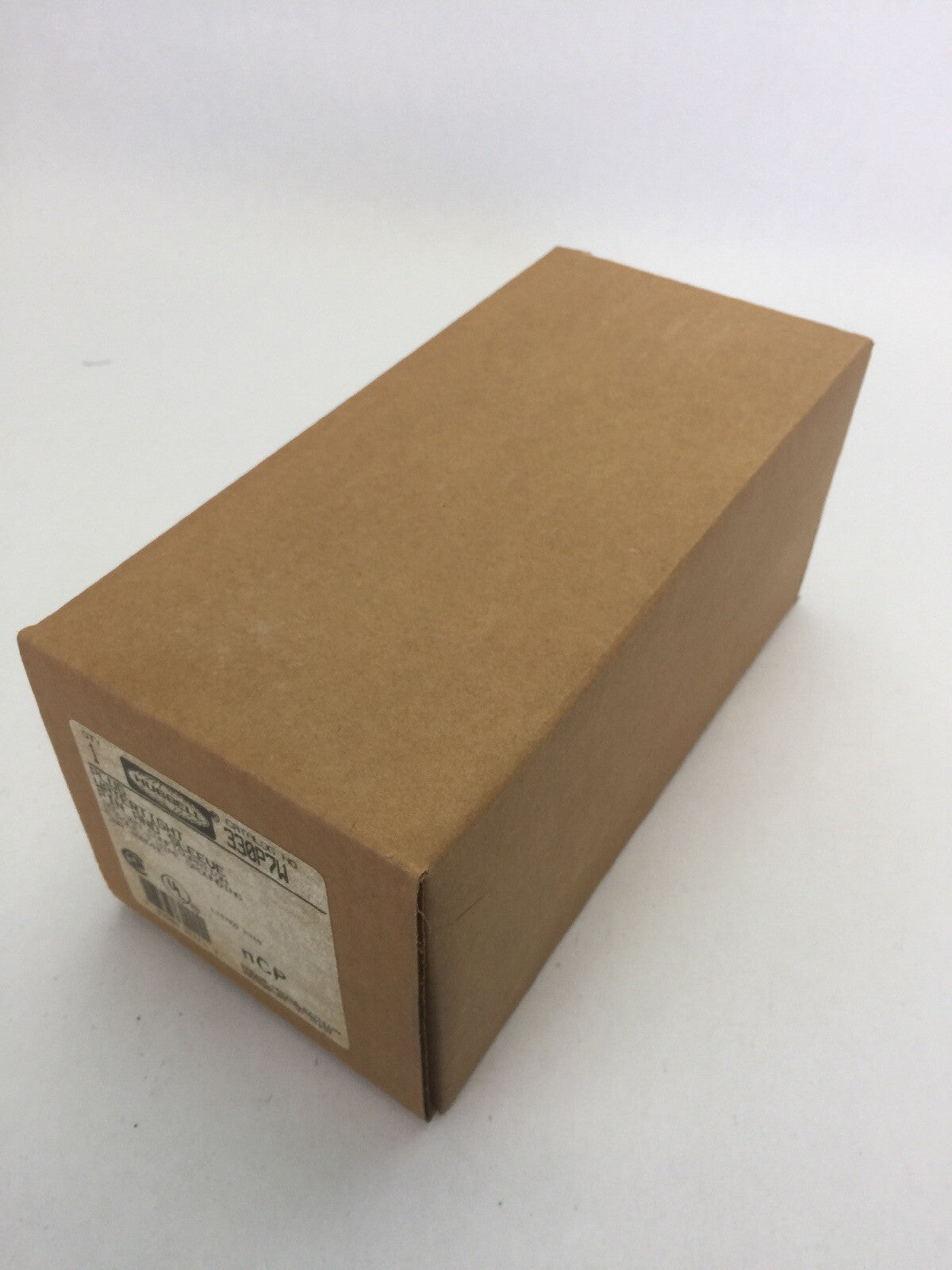 HUBBELL 330P7W PLUG WATERTIGHT PIN & SLEEVE 30A 480VAC 2 POLE 3 WIRE GROUNDING  1