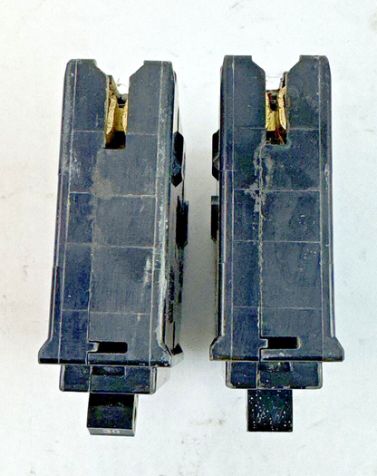 SQUARE D **LOT OF 2** HOM130 - CIRCUIT BREAKERS - 1 POLE/ 30 A/ 240 VAC6
