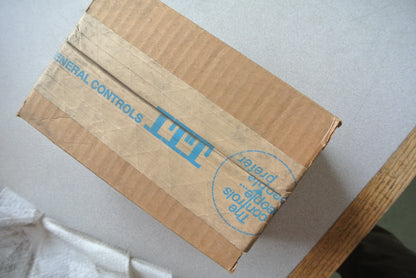 ITT GENERAL CONTROLS K13CFR1232 - MAGNETIC 3-WAY VALVE - NEW SURPLUS in BOX6