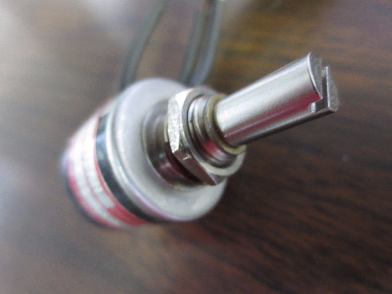 MAUREY INSTRUMENT CORP. 87-H679-202 POTENTIOMETER - 10-TURN - 2K OHMS +/- 5% - 4