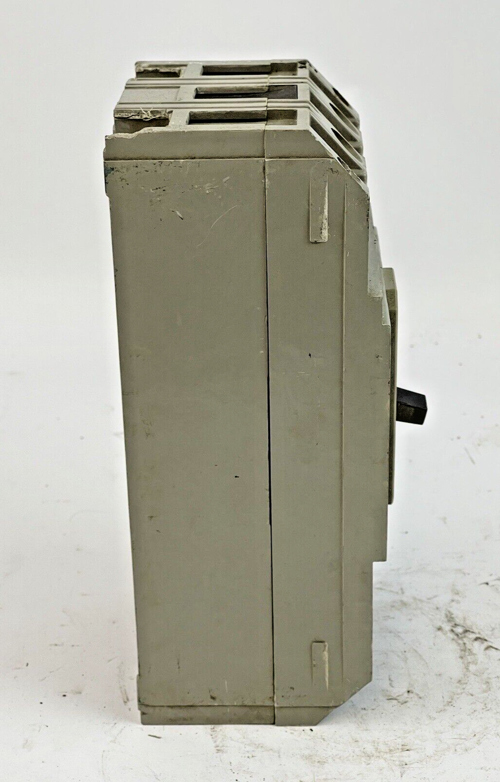 ITE / SIEMENS - HF2-B100 - CIRCUIT BREAKER - 100 AMP, 250 DC, 600 VAC, 2 POLE4