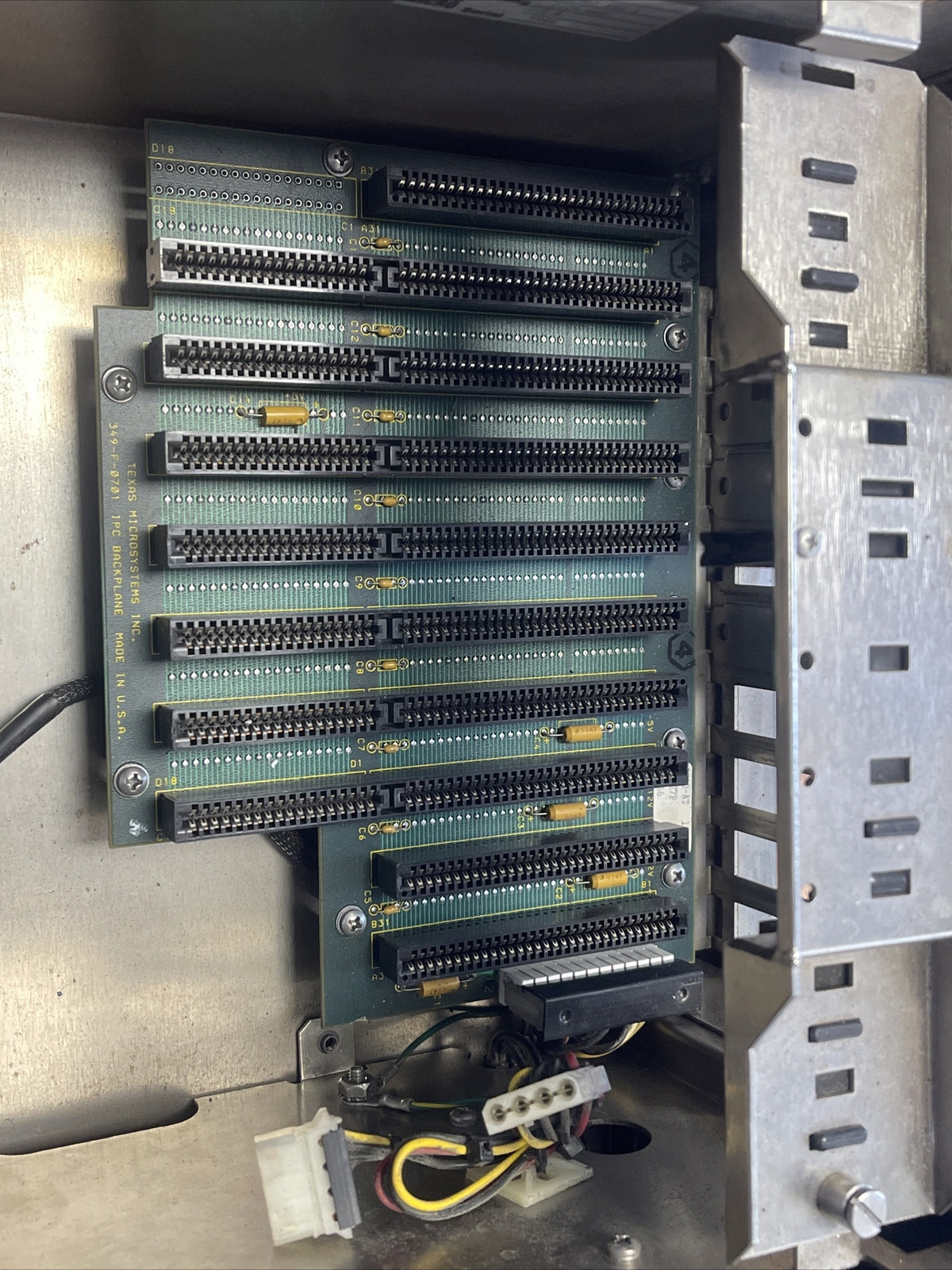 TEXAS MICROSYSTEMS 5022445-12 PLC CHASSIS WITH QT4A1 POWER SUPPLY 115/230VAC8