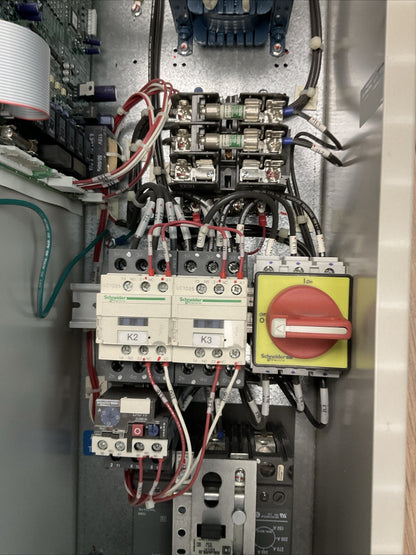 YASKAWA E7NVD024CGXY3 E7 DRIVE BYPASS OUTPUT 0-200VAC 3PH 24.2A INPUT 200VAC 3PH11