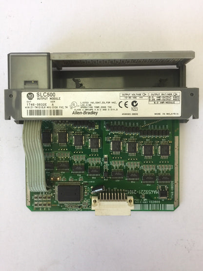 ALLEN BRADLEY 1746-0B32E OUTPUT MODULE 10-30VDC SER A SLC5003