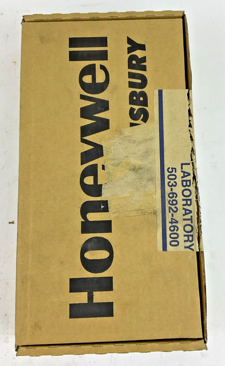 HONEYWELL GK011B/8.5 LINEMAN GLOVES SIZE 8.5 TESTED AT 1000V CLASS0 TYPE1 D1201