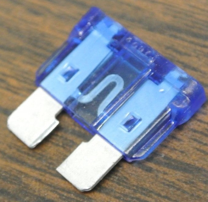 BOX of 5 / LITTELFUSE AT015 / AT0® 15 BLADE-TYPE FUSE / 15A / NEW SURPLUS1