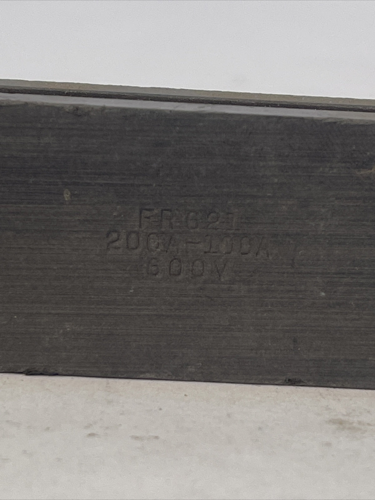 IDEAL FR621 200A-100A 600V FUSE REDUCER1