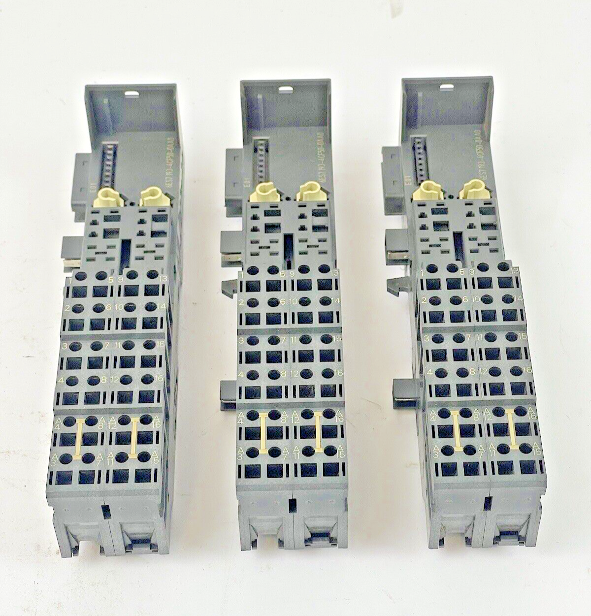 SIEMENS *LOT OF 3* 6ES7 193-4CF50-0AA0 SIMATIC S7 TM-E30C46-A1 TERMINAL MODULES2