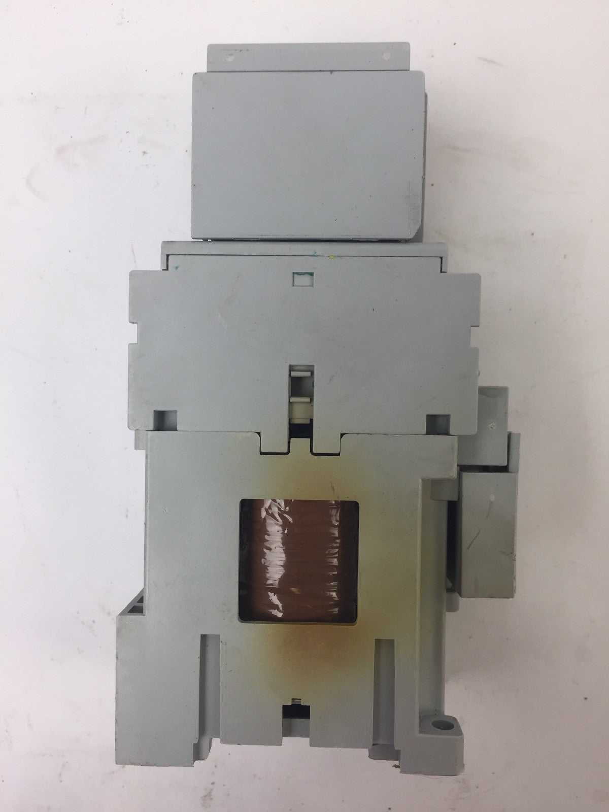 ALLEN BRADLEY 700-CF400D* CONTACTOR  600VAC 25A COIL 24VDC 100-F 100-FSD2507