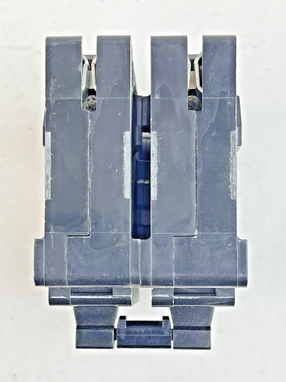 CROUSE-HINDS *BOX OF 1* - MP225 - 2 POLE, 25 A, 240 VAC CIRCUIT BREAKER6