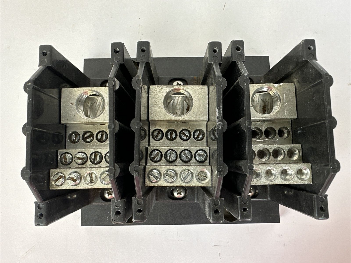 BUSSMANN PDB370-3 POWER DISTRIBUTION BLOCK 3POLE 600V 310A0