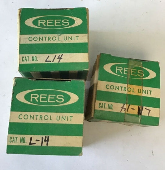 REES L-14 PUSH BUTTON/ YELLOW BUTTON/ PLASTIC HOUSING****LOTOF3****0
