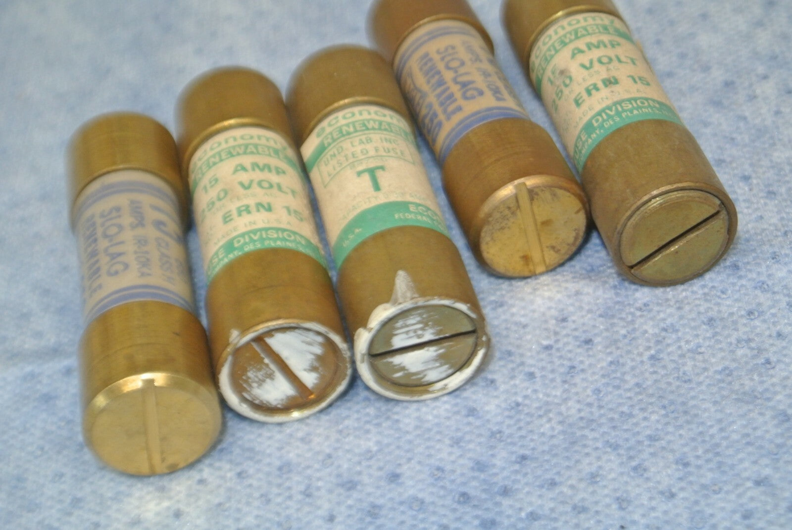 LOT of 5 / ECONOMY & EAGLE ERN15 RENEWABLE FUSE / 15A / 250V / NEW SURPLUS3