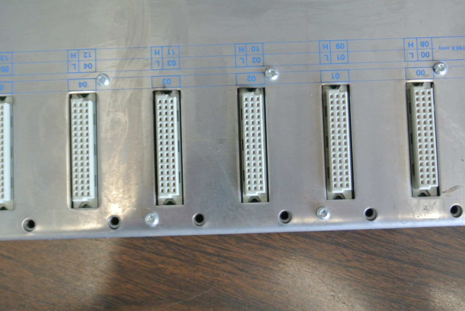 SCHNEIDER ELECTRIC TSXRKY8 / 8-SLOT BASE / RACK / CHASSIS4