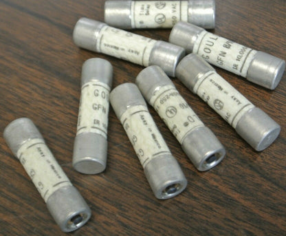 LOT of 8 / GOULD GFN8/10 TIME-DELAY FUSES / 8/10A / 250VAC /0