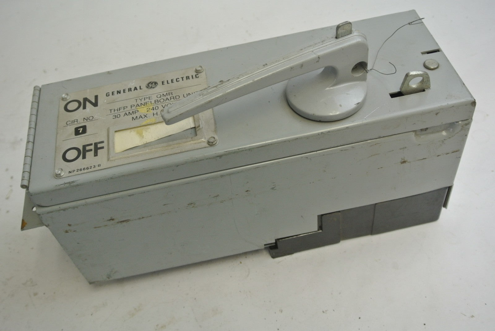 GE THFP321XL - FUSIBLE DISCONNECT / PANELBOARD SWITCH - 240VAC, 30A, 2-POLE0