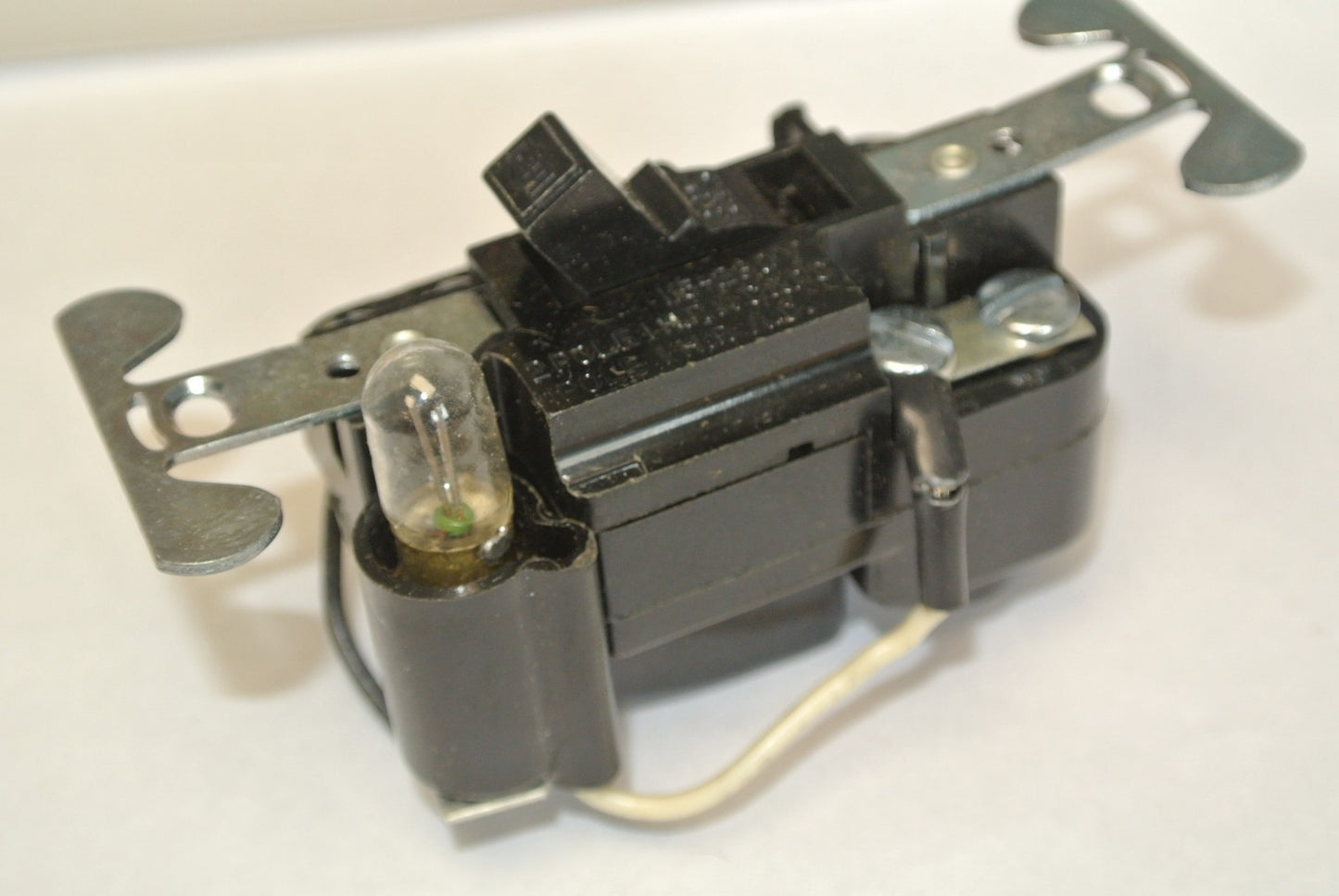 FURNAS 10BA1PB MANUAL STARTER 115/230V 1HP 1-PH 1-POLE OPEN w/ NEON PILOT LIGHT3