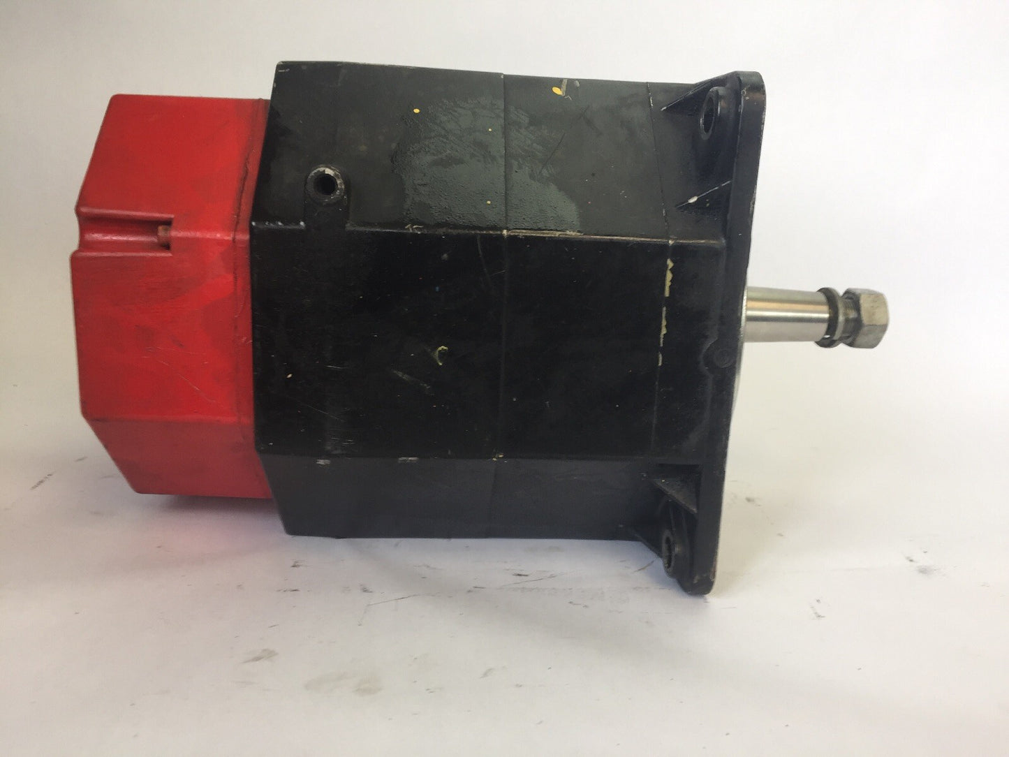 FANUC 30F/2500 A06B-0358-B756 AC SERVO MOTOR 150V 30A 3 PHASE 8 POLES 2500 RPM7