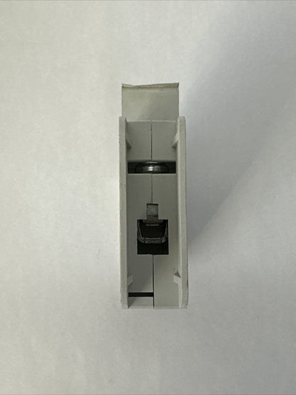 EATON WMZT1D08 CIRCUIT BREAKER 8A 277VAC 1POLE (LOT OF 5)6