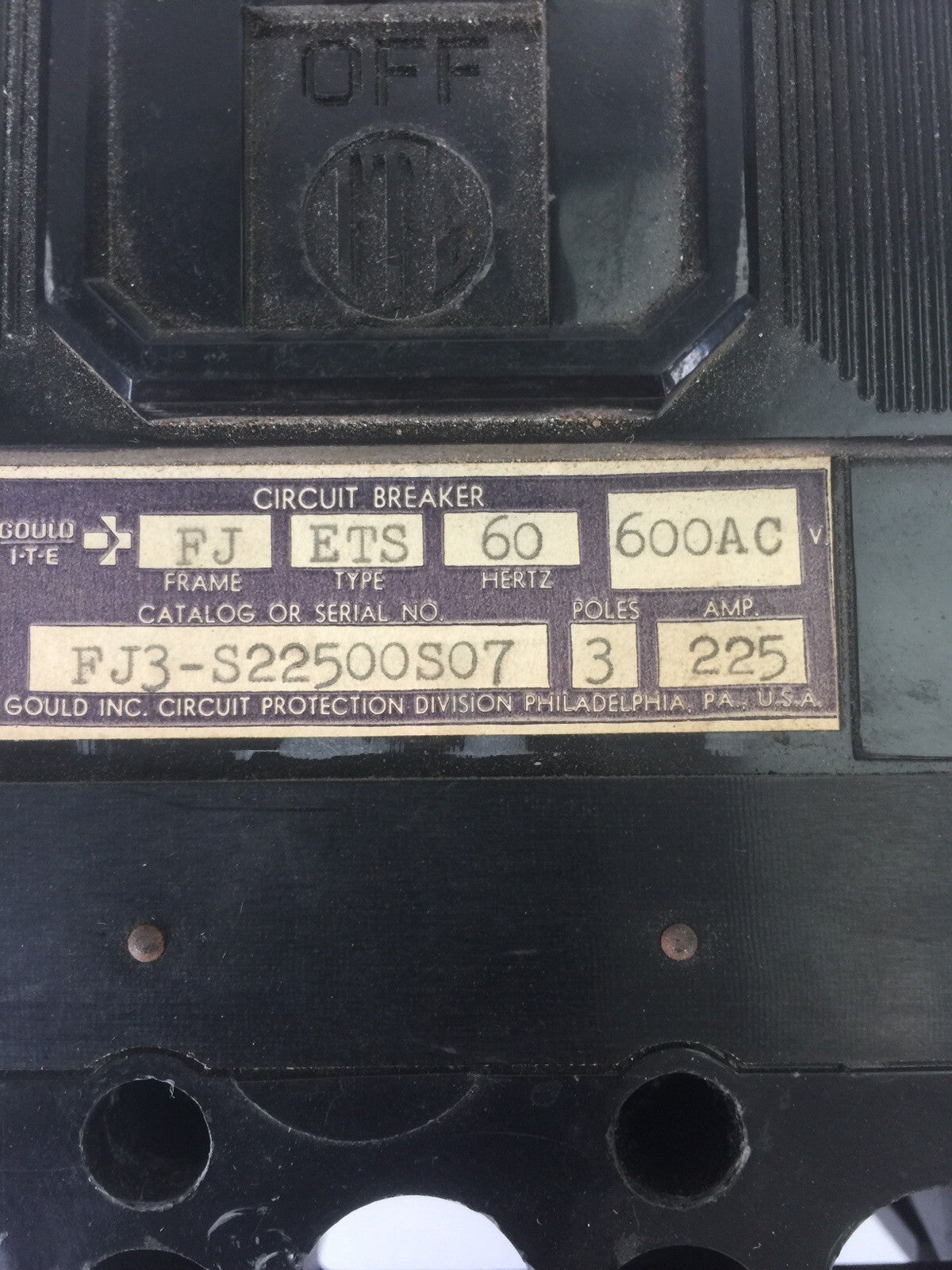 ITE SIEMENS FJ3-S22500S07 CIRCUIT BREAKER 600VAC 225AMP 3POLE1