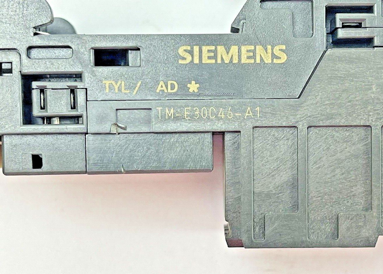 SIEMENS *LOT OF 2* 6ES7 193-4CF50-0AA0 SIMATIC S7 TM-E30C46-A1 TERMINAL MODULES2