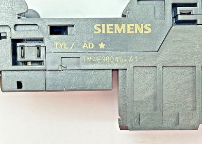 SIEMENS *LOT OF 2* 6ES7 193-4CF50-0AA0 SIMATIC S7 TM-E30C46-A1 TERMINAL MODULES2