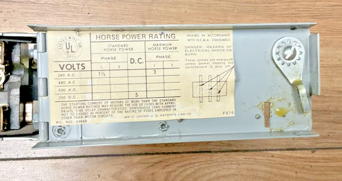 I-T-E V7A2211LR  VACU-BREAK FUSIBLE PANELBOARD SWITCH 250V, 30A5