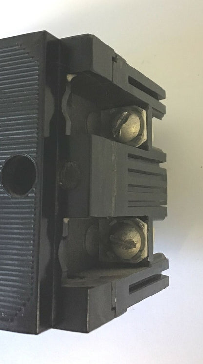 ITE EE2-B015 CIRCUIT BREAKER 125/250VDC 240VAC 15A 2POLE 2