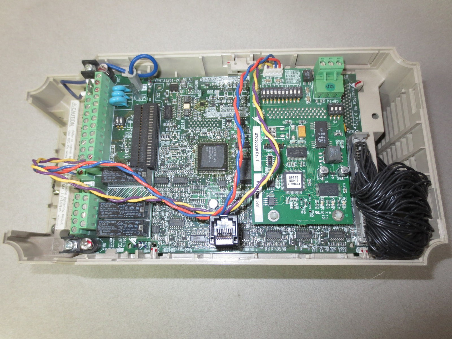 YASKAWA CIMR-E7U42P2 INVERTER DRIVE 480VAC 5.3A 4.0kVA NOT WORKING or FOR PARTS2