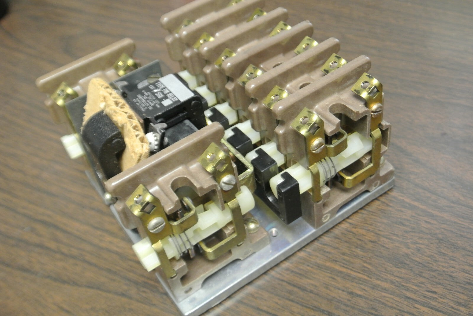 CLARK 5U8-76 / RELAY BUL. 7305 TYPE PM / 8 N.O. / 110-120V COIL / NEW SURPLUS2