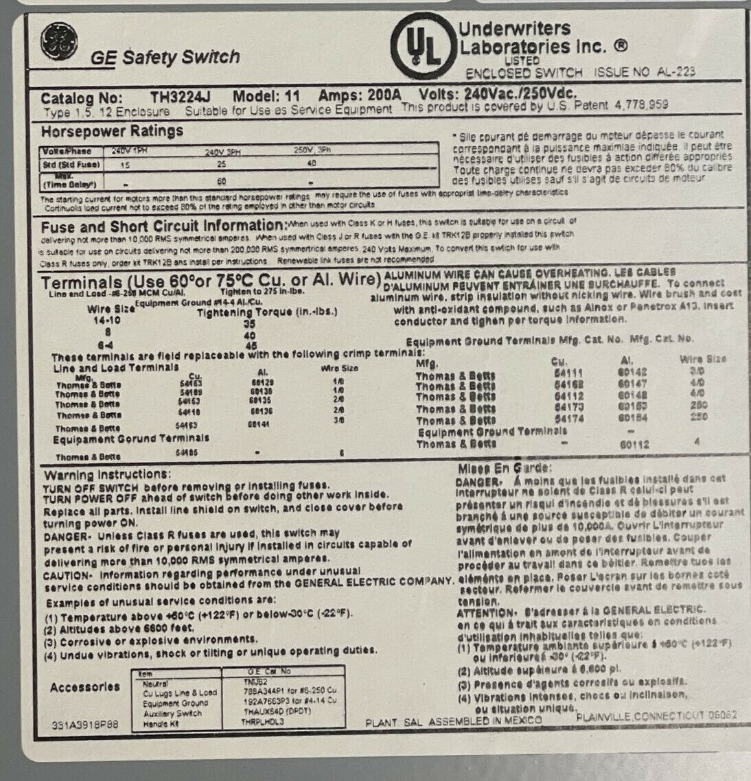 GE TH3224J MODEL 11 FUSIBLE SAFETY SWITCH 200A 240VAC 250VDC 60HP 2P TYPE 1,5,121